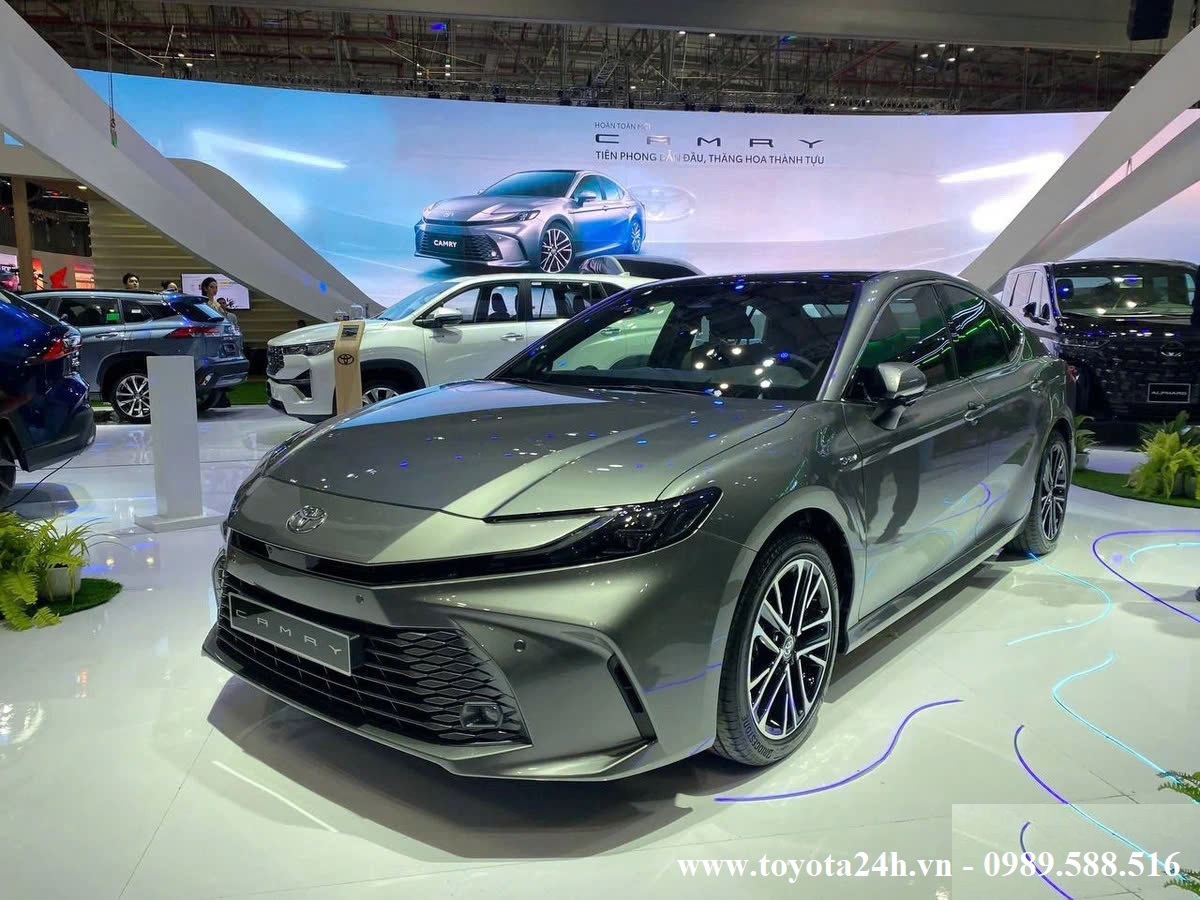 toyota camry 2025 ra mắt Việt Nam